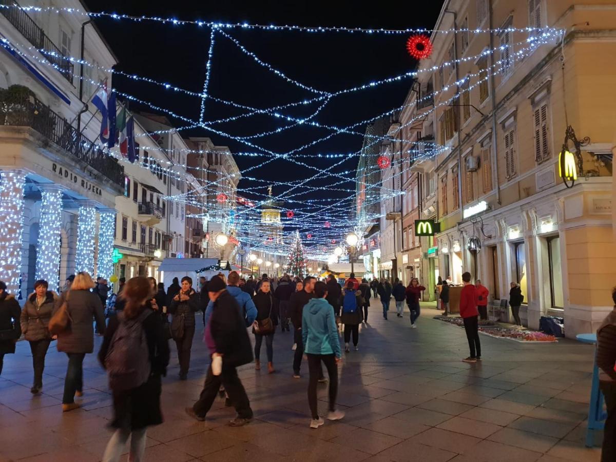 Karolina Rijeka Buitenkant foto